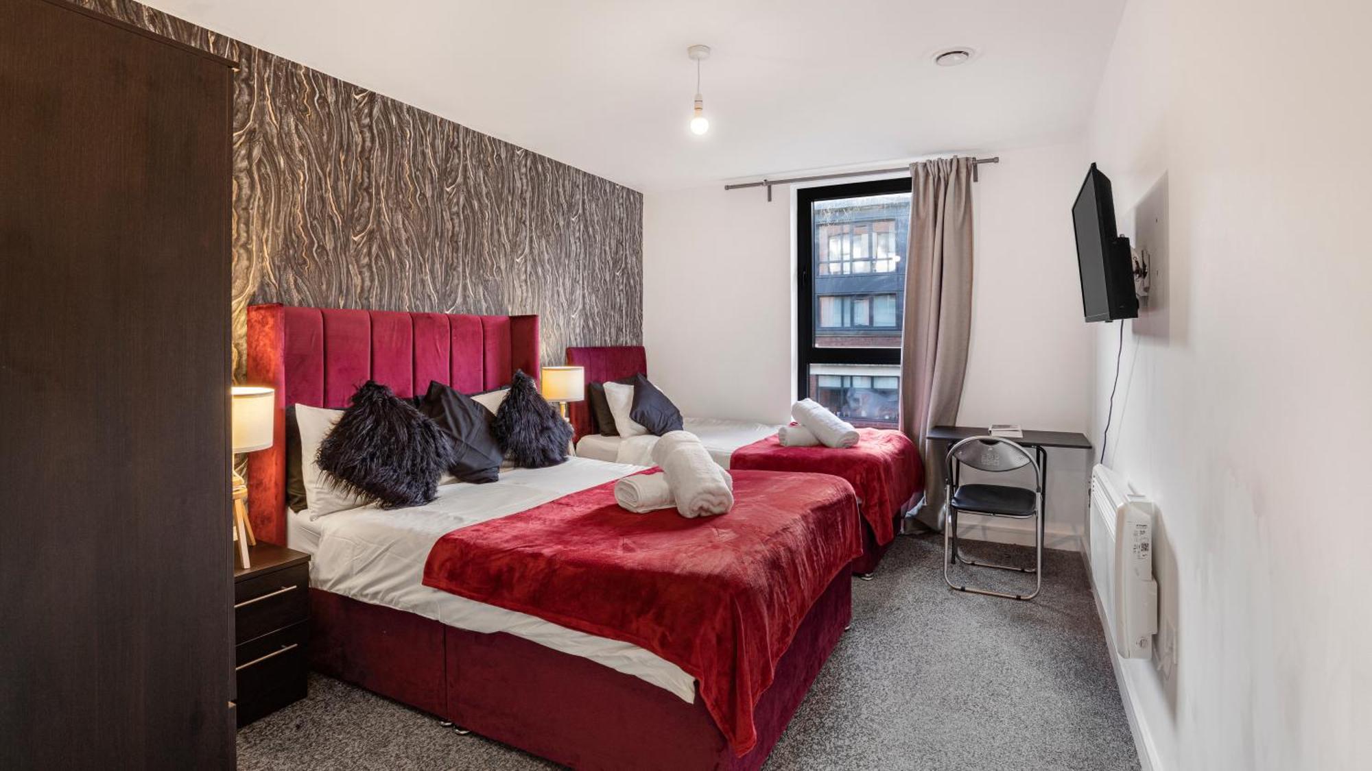 Oceanic Bliss: 2 Bed 2 Bath + Free Park + Netflix Apartment Birmingham Exterior photo